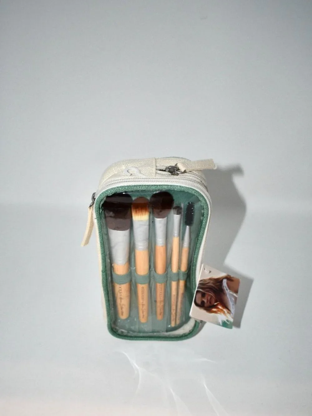 EcoTools Alicia Silverstone 5 Piece Makeup Brush Set Cosmetic Bag New